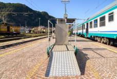 Bahnhof Bozen: Mobile Einstiegshilfe